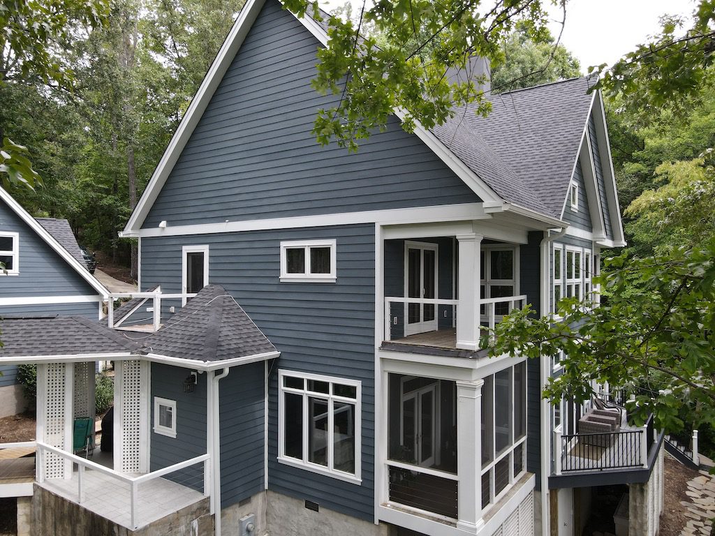 C&W is the premier siding contractor in Taylors, SC for lap siding